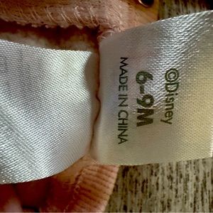 Disney baby clothes. 6 to 9 months